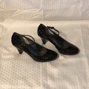 Never worn Sam & Libby pumps with ankle strap